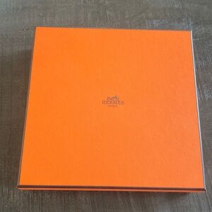 Hermes belt gift box